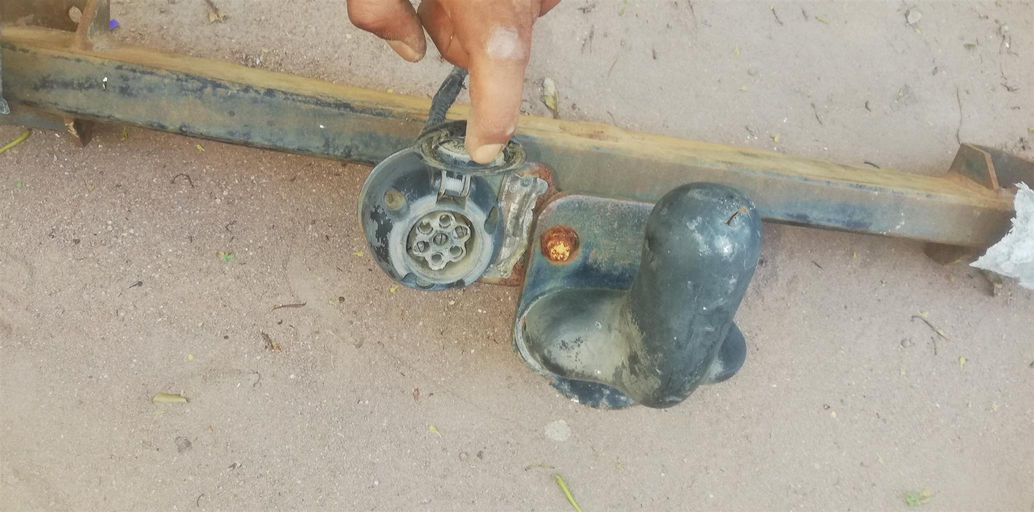 Bmw E36 towbar - Private Seller Bmw E36 towbar - Private Seller