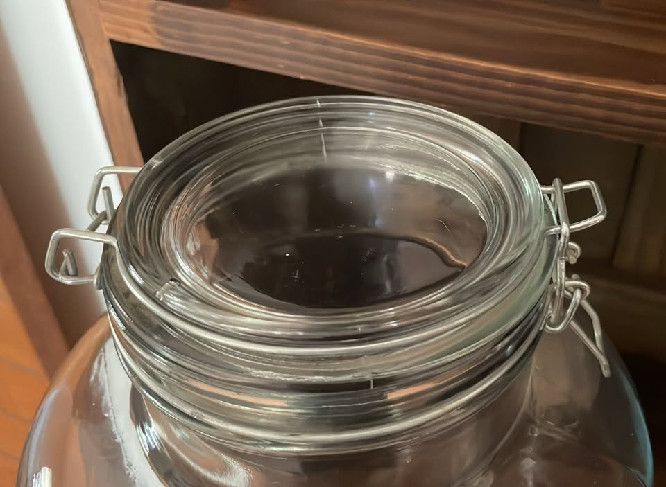 Vintage-Style Glass Drink Dispenser – (7.5L) - Klein Brak Rivier