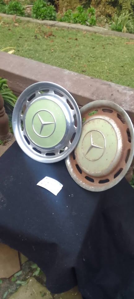 Merc Benz Hub Cap Bundle | Junk Mail Marketplace