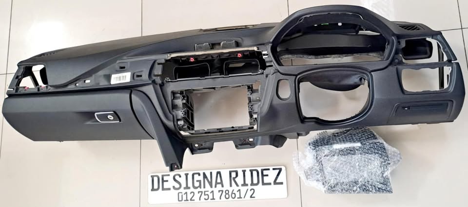 BMW F80/F82 M3/M4 DASHBOARD & HEADS-UP DISPLAY AVAILABLE IMMACULATE CONDITION