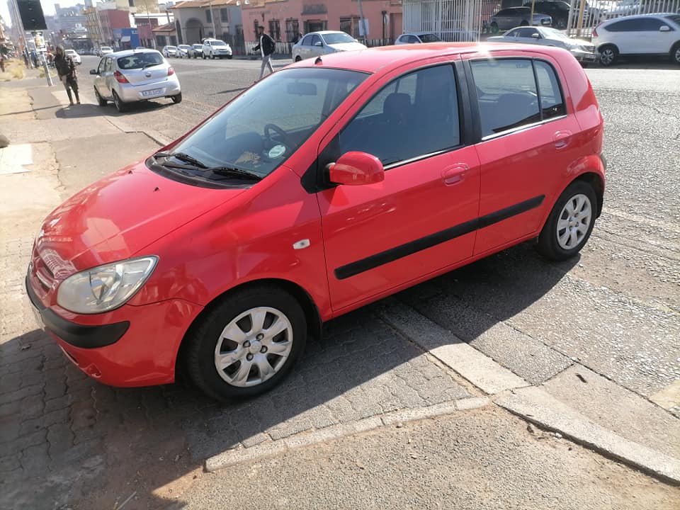 2006 Hyundai Getz 1.6 Hatchback with a Nice interior seat