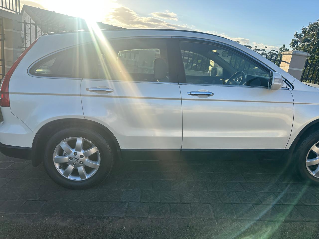 Clean Honda CRV Automatic