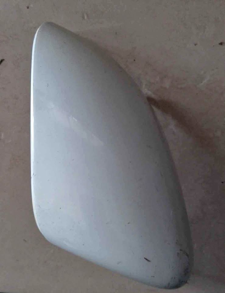 Volvo S40 Left hand Side door mirror cover Volvo S40 Left hand Side door mirror cover