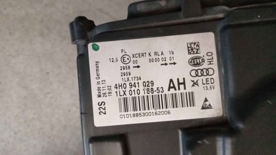 AUDI A8 headlights for sell in good condition - Private Seller