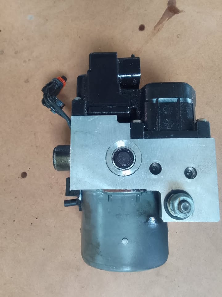 ABS PUMP/MODULE AUDI A4 B5 - Private Seller ABS PUMP/MODULE AUDI A4 B5 - Private Seller