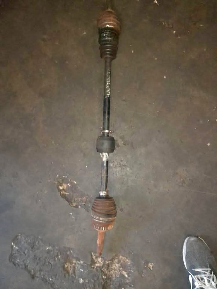 CHEVROLET UTILITY BAKKIE DRIVE SHAFT - Private Seller CHEVROLET UTILITY BAKKIE DRIVE SHAFT - Private Seller