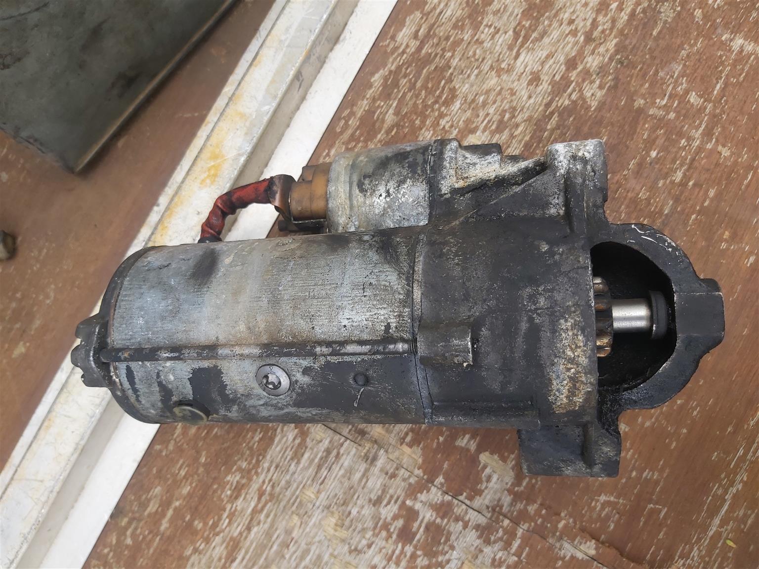 Starter 1.9 diesel Renault - Private Seller Starter 1.9 diesel Renault - Private Seller
