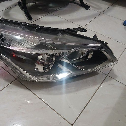 Suzuki ciaz headlight - Private Seller Suzuki ciaz headlight - Private Seller
