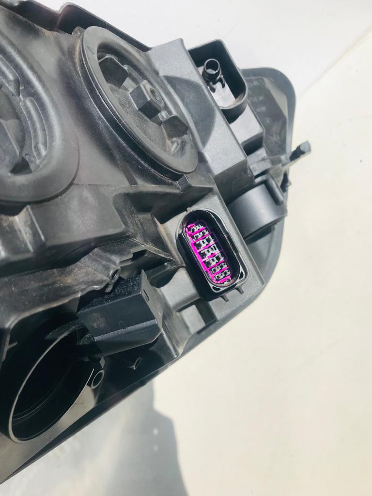 Audi A6 C7 right side LED headlight - Private Seller Audi A6 C7 right side LED headlight - Private Seller