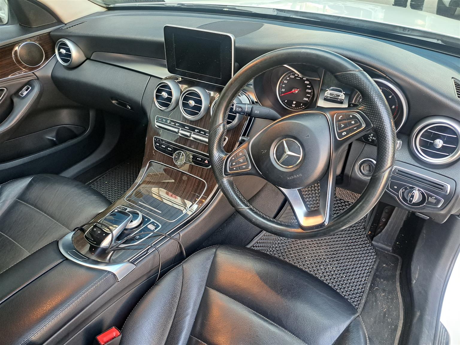 MERCEDES BENZ C200D BLUETEC AUTO