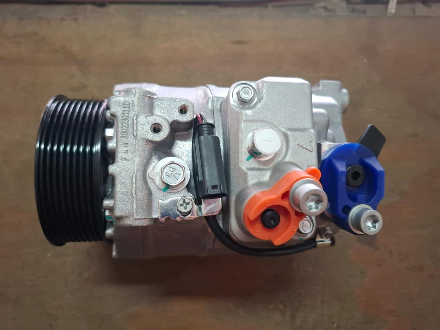 Mercedes 8 PK Diesel Aircon Pump ML320 W164 C320 CDI E320 CDI - For Sale