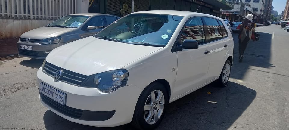 2012 VW POLO VIVO 1.4 PETROL, MANUAL TRANSMISSION, WHITE COLOUR, MILEAGE 75000KM