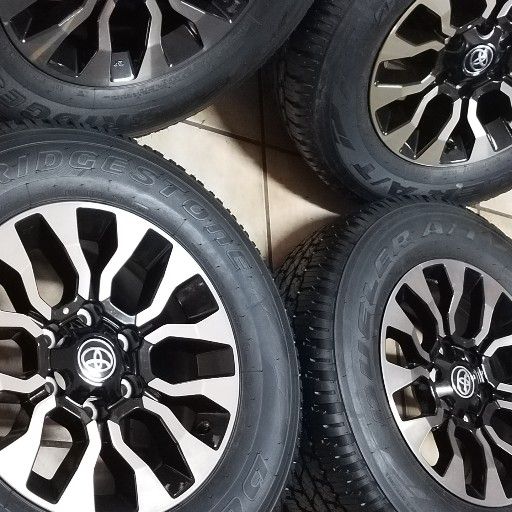 Bazoo with bridgestone dueler Tyres