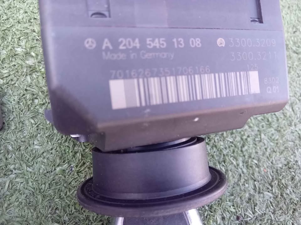 MERCEDES BENZ W204 C CLASS 320  WITH OM642 V6 DIESEL ENGINE COMPLETE LOCKSET AVAILABLE FOR SALE