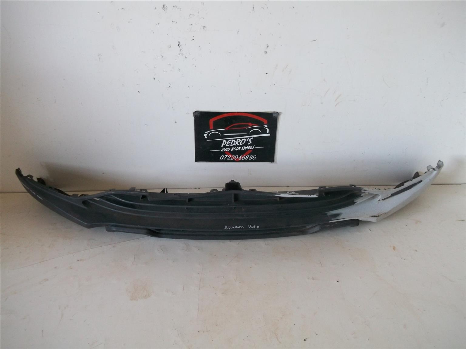 Renault Kwid front bumper lower trim - Private Seller Renault Kwid front bumper lower trim - Private Seller