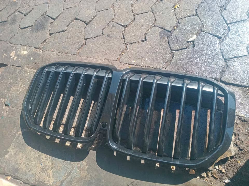 Radiator Grill For BMW X7 G07 19-20 5 - Private Seller Radiator Grill For BMW X7 G07 19-20 5 - Private Seller
