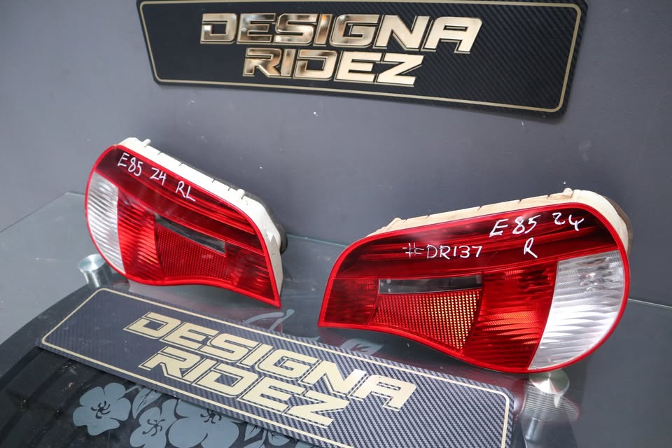 BMW E85 Z4 TAIL LIGHTS - Private Seller BMW E85 Z4 TAIL LIGHTS - Private Seller