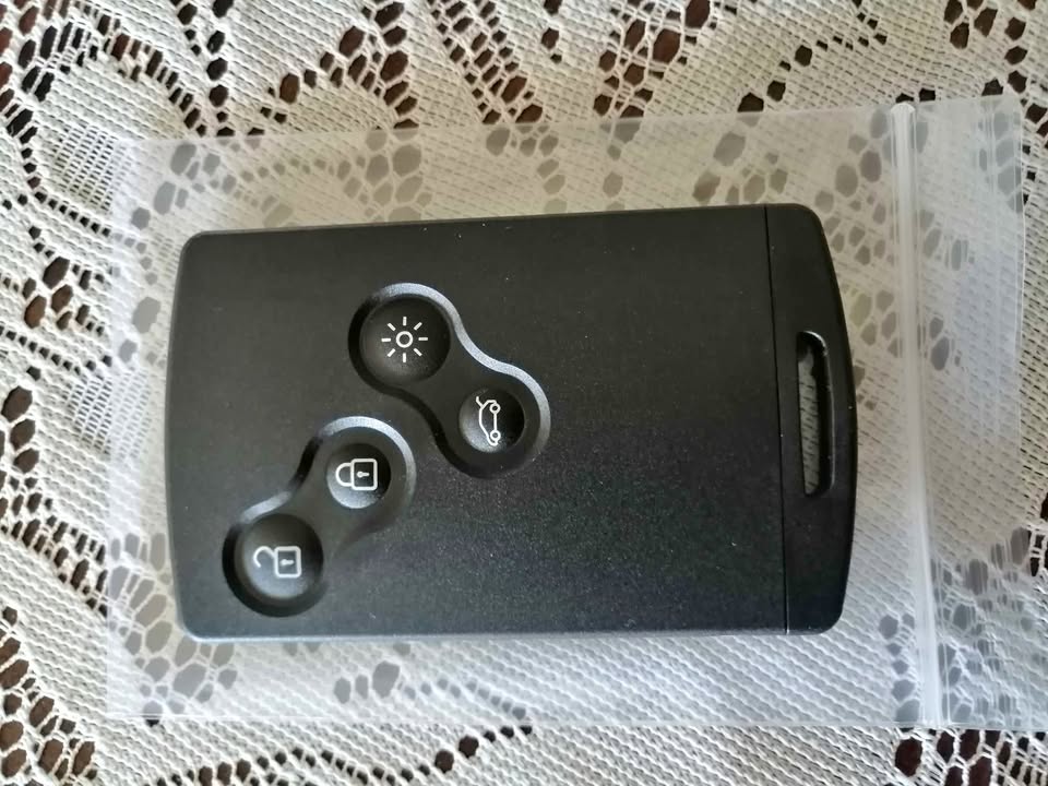 Renault Clio 4 Key cards for sale - Private Seller Renault Clio 4 Key cards for sale - Private Seller