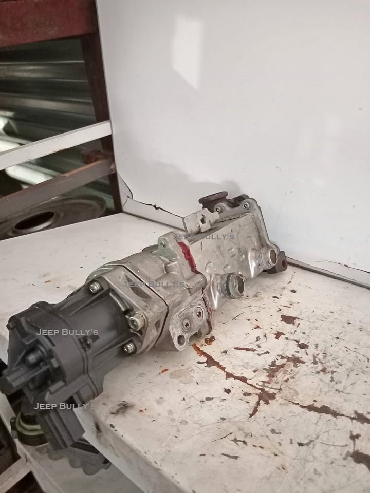 Jeep Grand Cherokee Wk2 | Used | EGR Oil Cooler - Private Seller Jeep Grand Cherokee Wk2 | Used | EGR Oil Cooler - Private Seller