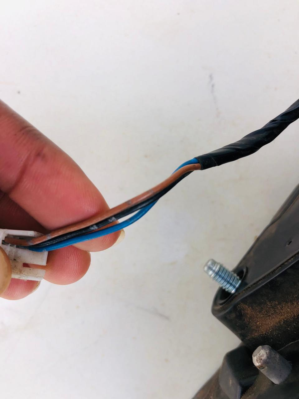 Suzuki Swift left side electronic mirror (2010) - Private Seller