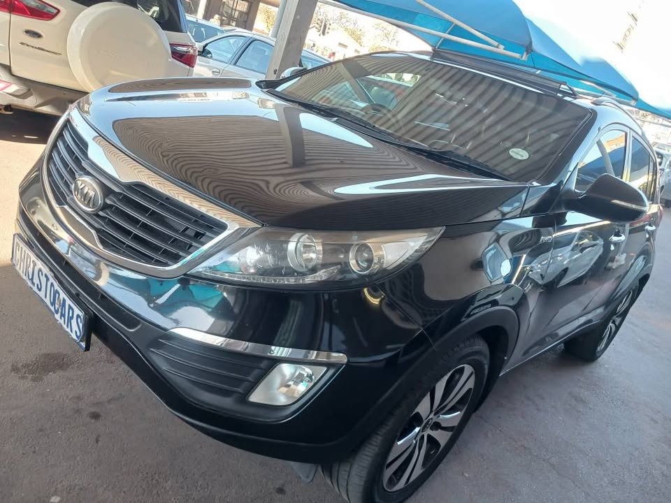 2012 model Kia Sportage AWD hatchback automatic transmission petrol 2.0 engine capacity