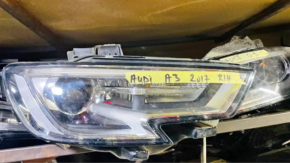 Audi A3 headlight 2017 - Private Seller Audi A3 headlight 2017 - Private Seller