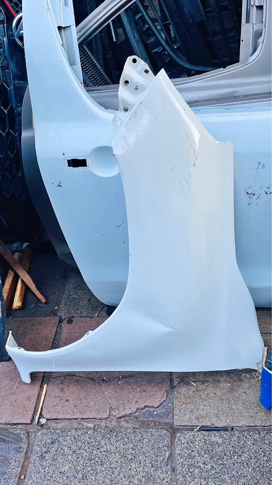 Toyota Hilux GD6 Fender - Private Seller Toyota Hilux GD6 Fender - Private Seller