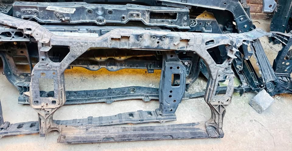 Audi A5 cradle - Private Seller Audi A5 cradle - Private Seller