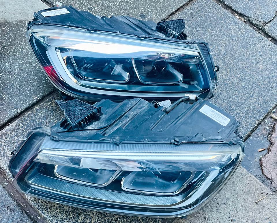 Toyota Urban Cruiser headlights - Private Seller Toyota Urban Cruiser headlights - Private Seller