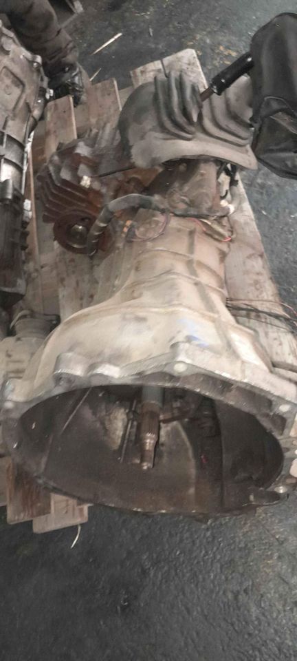 Isuzu 3.2 v6 6VD1 manual 4x4 gearbox - Private Seller