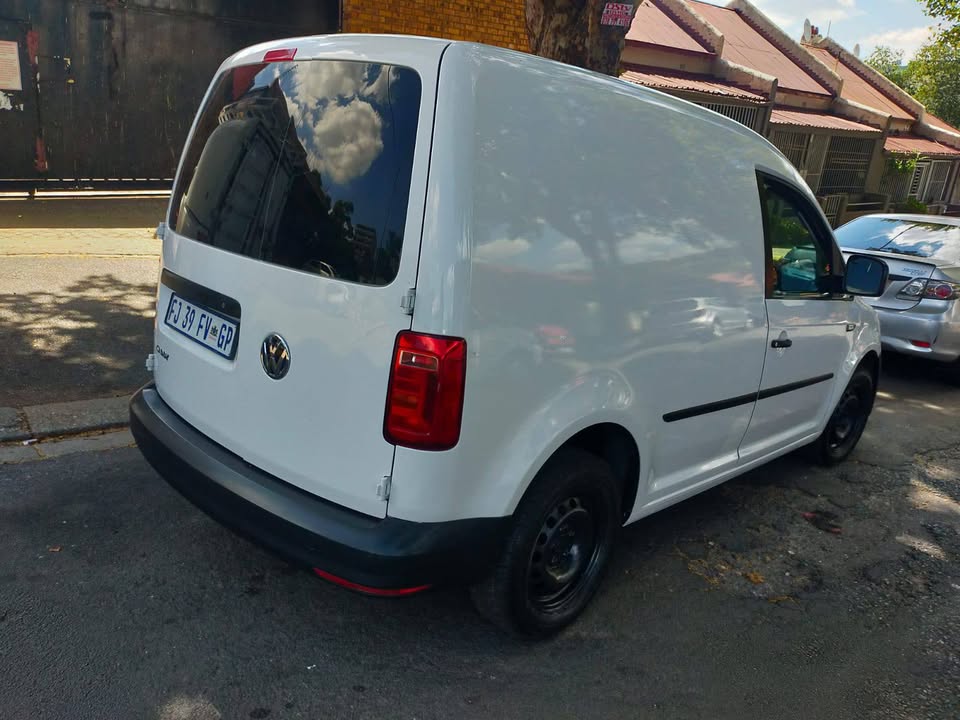 2016 VW Caddy Panel VAN 1.6 ENGINE PETROL, Manual Transmission, White Color, Mileage 85000kms