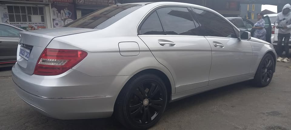 2013 MERCEDES BENZ C200 PETROL, AUTOMATIC, SILVER COLOUR, MILEAGE 143000KM,
