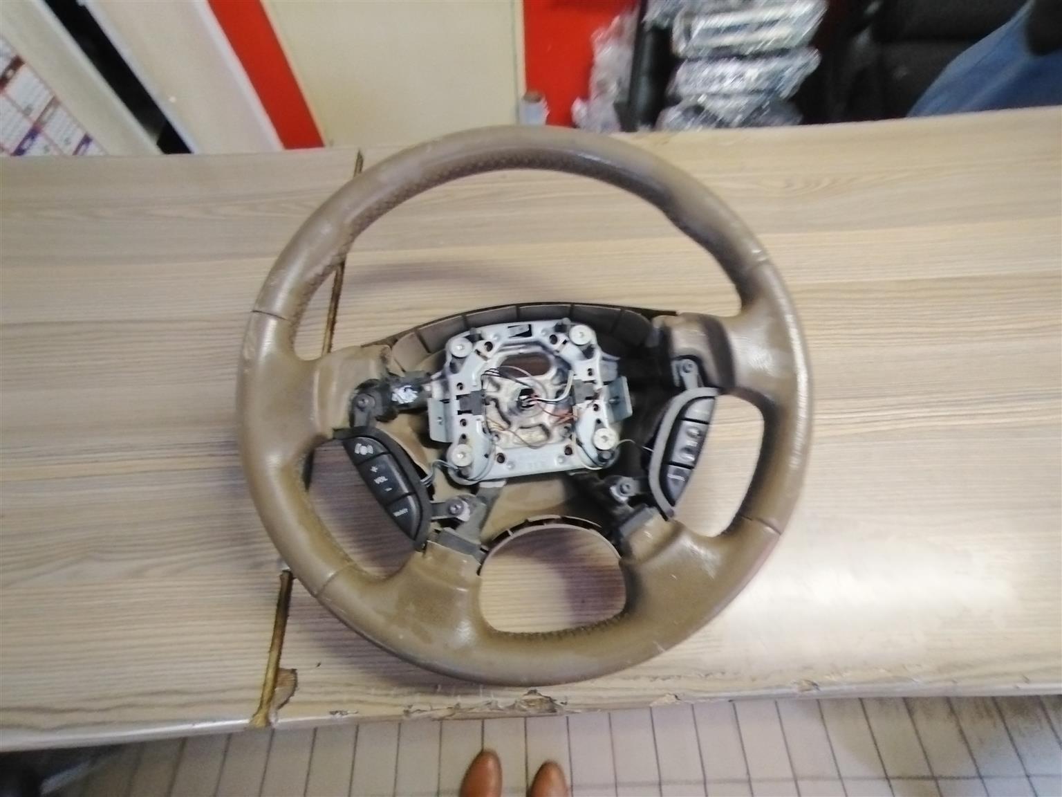 2011 JAGUAR STEERING WHEEL AVAILABLE FOR SALE - Private Seller