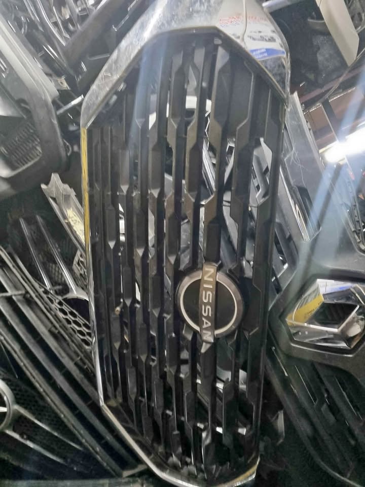 NISSAN MAGNITE FRONT GRILL - Private Seller NISSAN MAGNITE FRONT GRILL - Private Seller