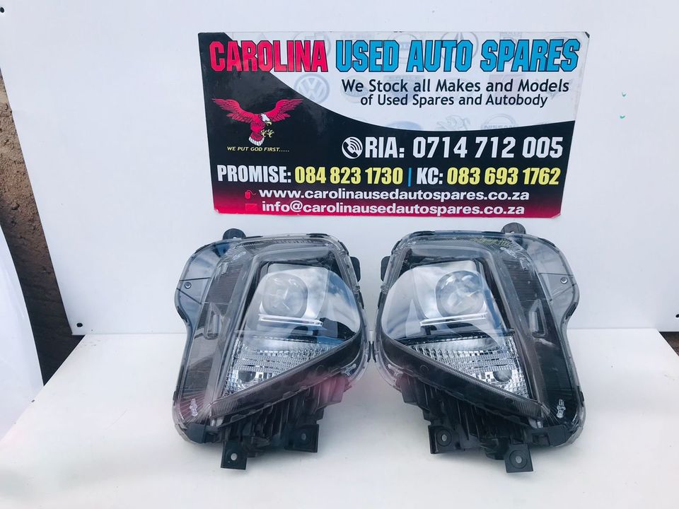 Hyundai Tucson left and right Projector LED headlights - Private Seller Hyundai Tucson left and right Projector LED headlights - Private Seller