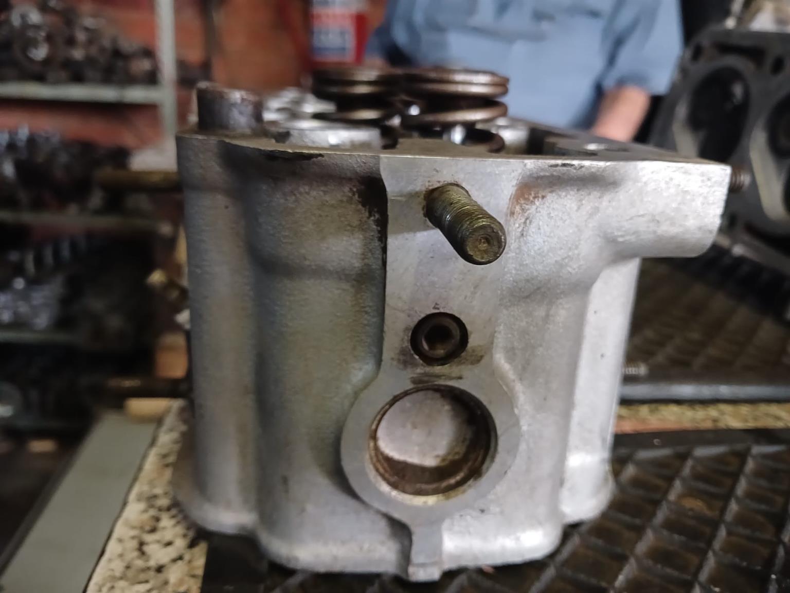 OPEL 1.3 CARBURETTOR CYLINDERHEAD FOR SALE - Private Seller