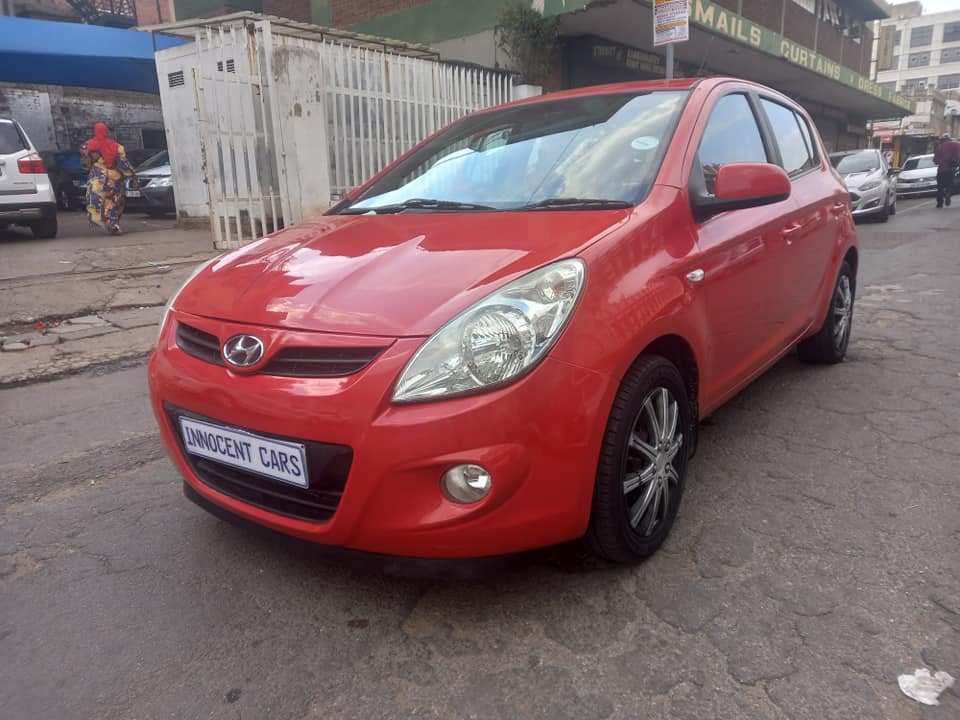 2010 HYUNDAI i20 1.4 PETROL, MANUAL TRANSMISSION, RED COLOUR, MILEAGE 91000KM, CODE 2,