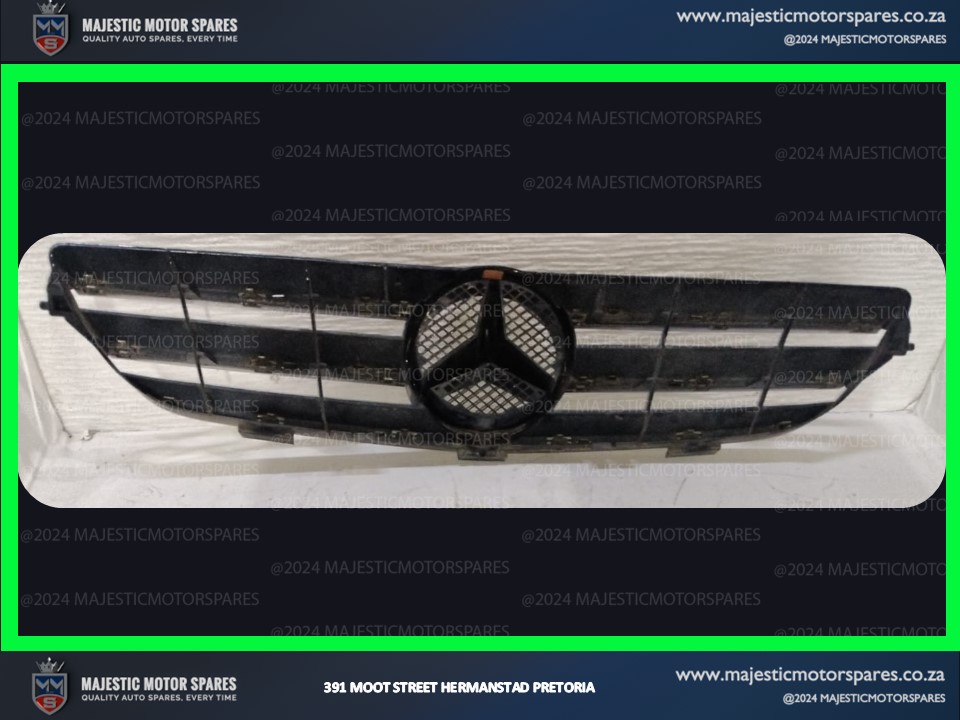 2007 Mercedes benz clk 350 front grille – second-hand for sale - Private Seller 2007 Mercedes benz clk 350 front grille – second-hand for sale - Private Seller