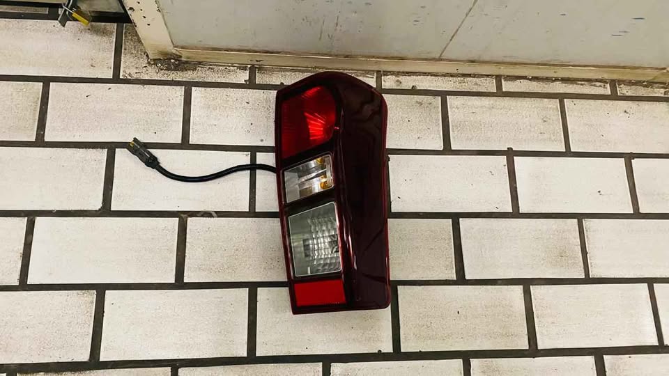 Isuzu D Max taillight right side 2018 model - Private Seller Isuzu D Max taillight right side 2018 model - Private Seller