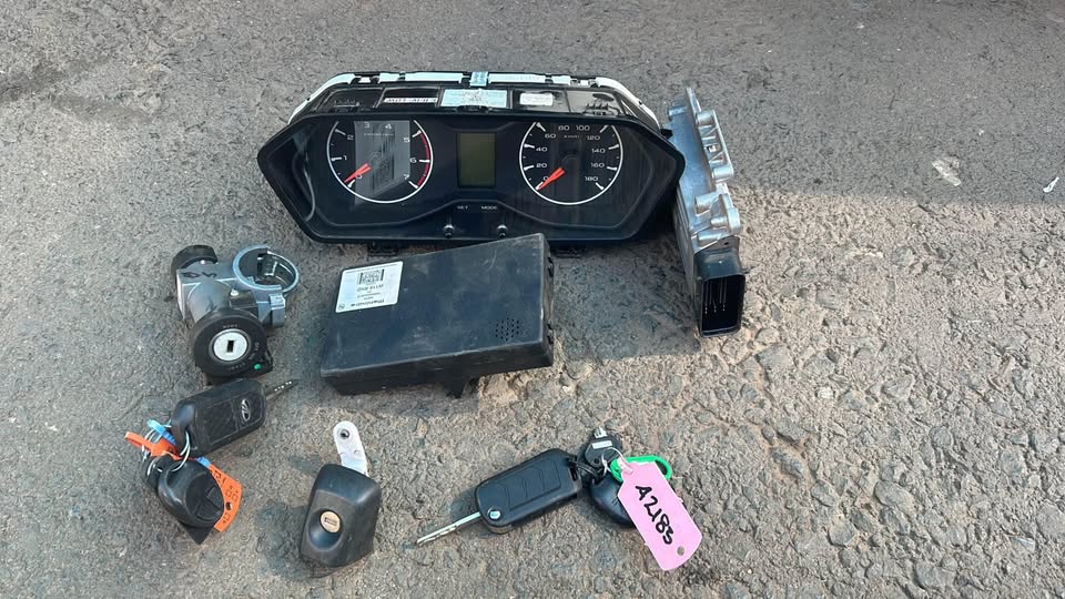 Mahindra Scorpio S10 Lockset For Sale @Circle 7 Used Parts - Private Seller Mahindra Scorpio S10 Lockset For Sale @Circle 7 Used Parts - Private Seller