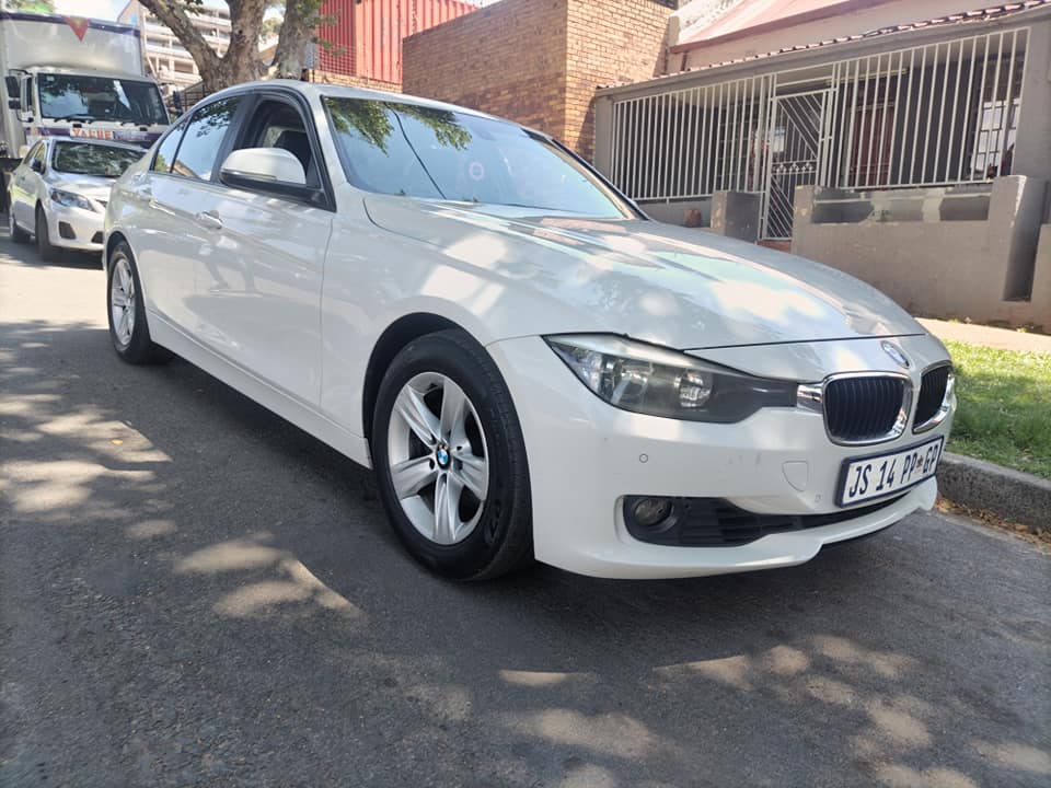 2013 BMW 320i Automatic