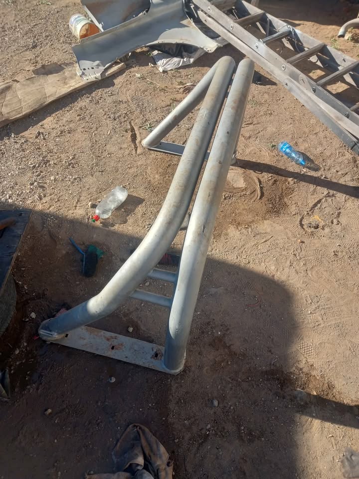 NISSAN NP300 ROLLBAR - Private Seller NISSAN NP300 ROLLBAR - Private Seller