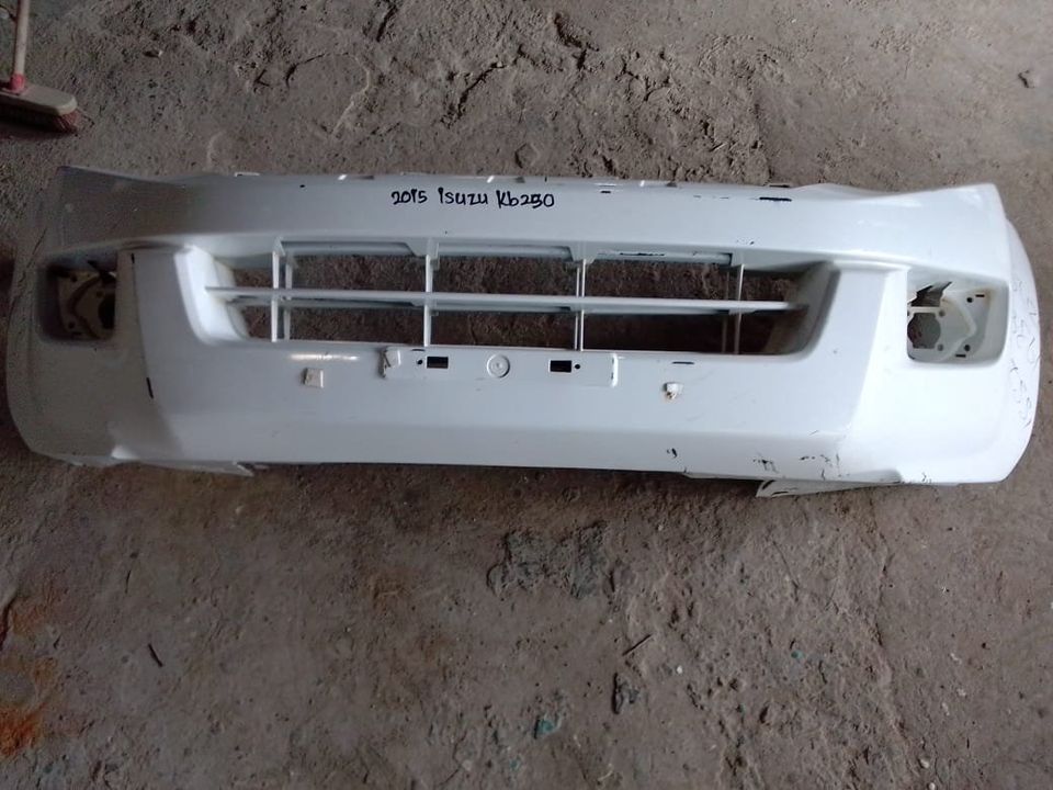 2015 ISUZU KB250 FRONT BUMPER - Private Seller 2015 ISUZU KB250 FRONT BUMPER - Private Seller