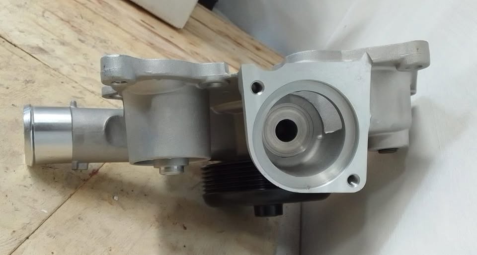 Jeep Cherokee Water Pump Hemi 5.7L 2012 For Sale - Private Seller Jeep Cherokee Water Pump Hemi 5.7L 2012 For Sale - Private Seller