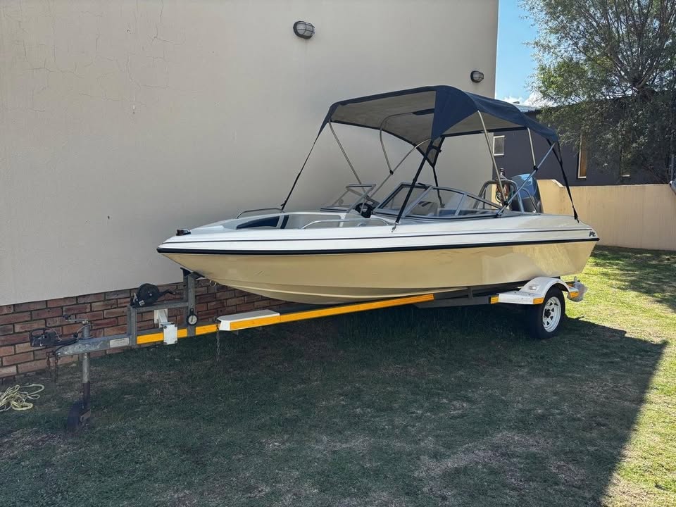 Brilliant Condition Viking Velocity 17ft Family Bow Rider with 115Hp Mariner motor - Private Seller