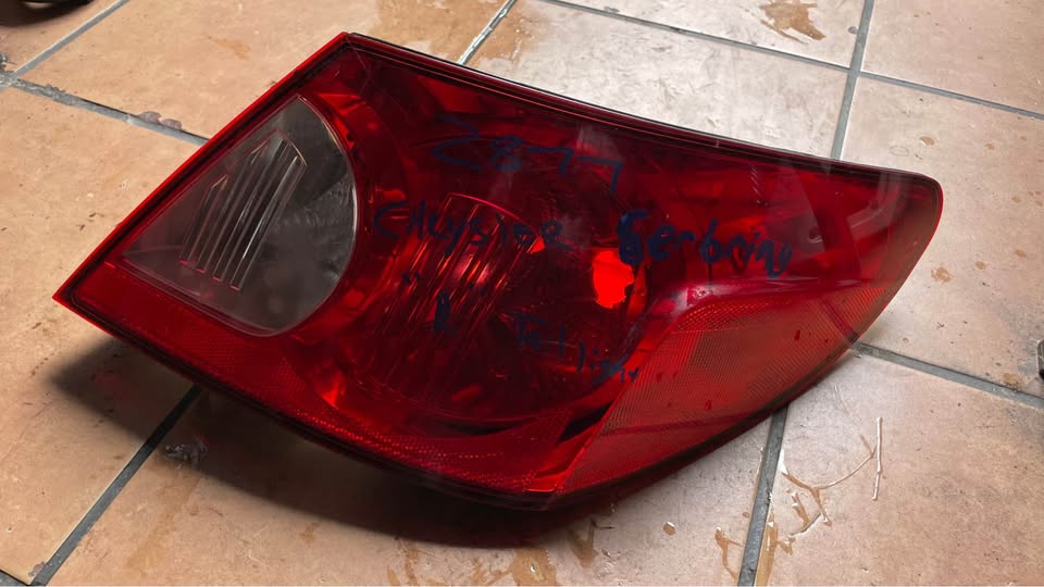 Chrysler Sebring taillight 2007 - Private Seller Chrysler Sebring taillight 2007 - Private Seller