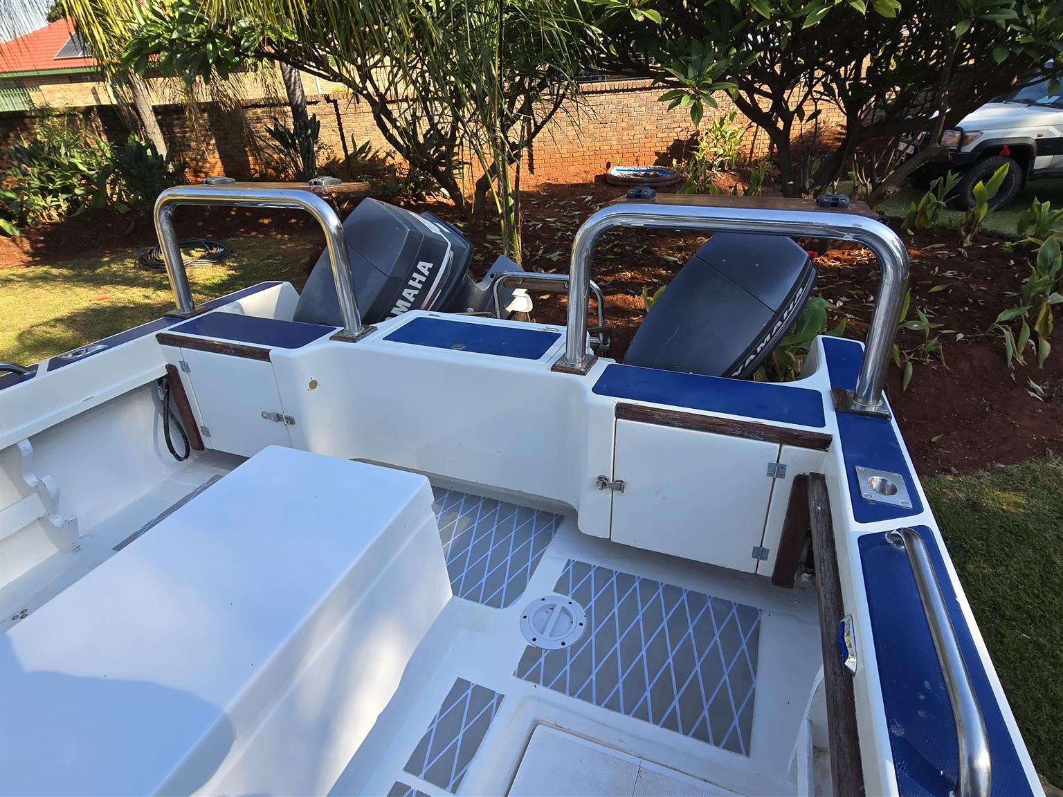 Cobra Cat 525 Refurbished boat