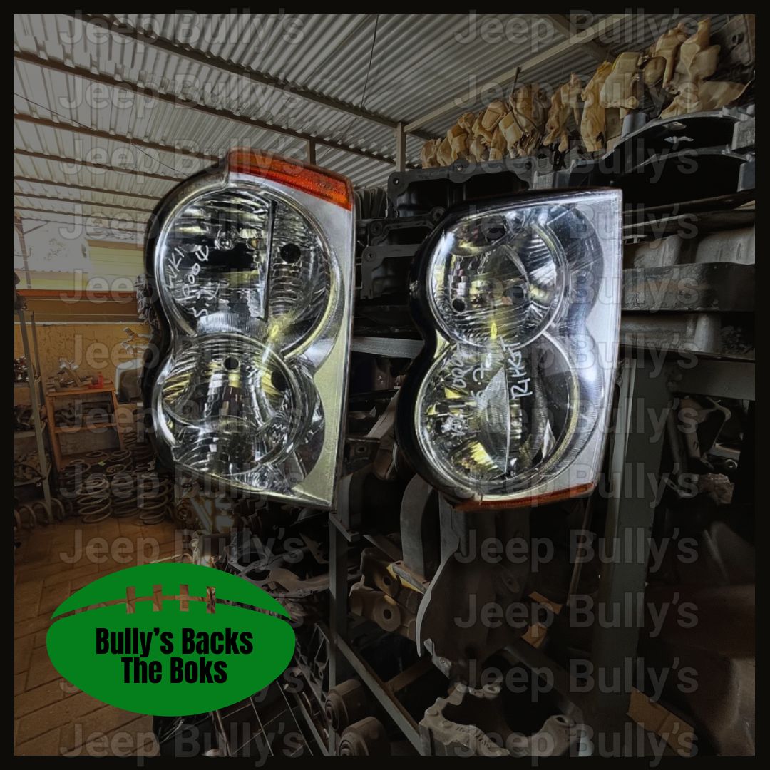 5.7 Jeep Grand Cherokee Wk1 Headlights For Sale