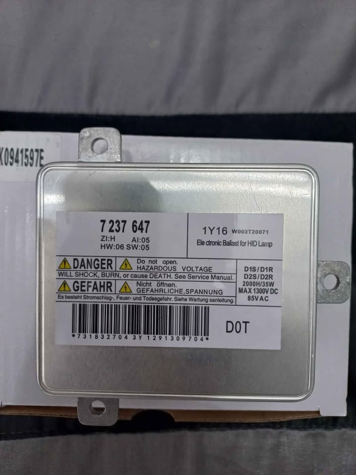 BMW E90 Xenon ballast 7237647 - Private Seller BMW E90 Xenon ballast 7237647 - Private Seller