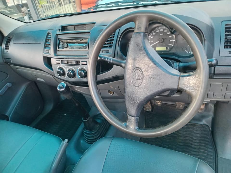 2015 TOYOTA HILUX 2.5 SINGLE CAB (DIESEL)
